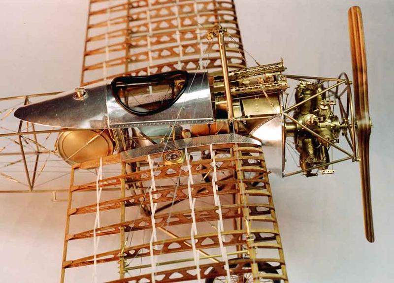 E-IV_Cowling_Right_Side.jpg