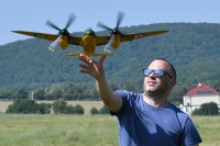 Jiří Doležel s Vickersem 432 - vítěz Poháru