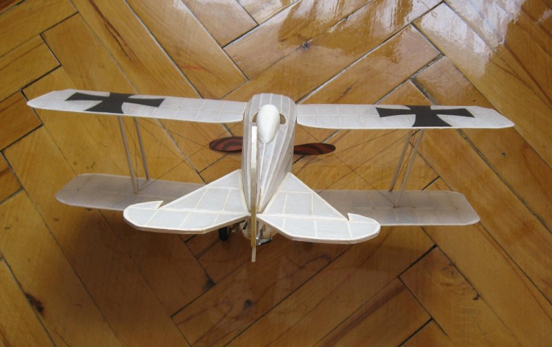 DFW T28 Floh (stavba a foto: D. Paskevič)