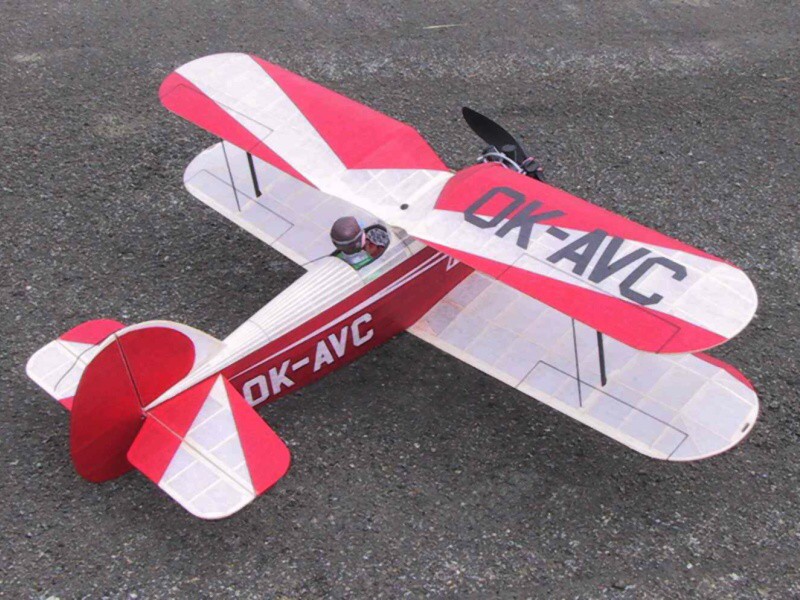 Avia B.422 (building: Zdeněk Raška, photo: Felda)